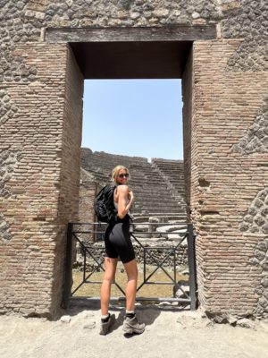 Zanna van Dijk at Pompeii