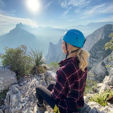 Beginners Guide To Hiking: 6 Tips To Get Started